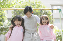 【認定こども園の保育教諭】賞与4ヵ月、福利厚生充実、マイカー通勤OK