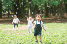 【認定こども園の保育士】マイカー通勤可、賞与あり、子どもが好きな方