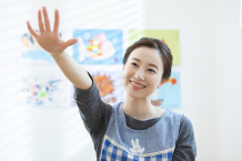 【児童発達支援・放課後等デイサービスの児童発達支援管理責任者】「淵野辺駅」徒歩7分、月給33.3万円〜、賞与年2回、保育園補助あり、自身がレベルアップできる職場環境
