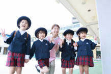 【幼稚園の幼稚園教諭】「深江駅」徒歩7分、賞与あり、土日祝休み、体験型保育