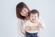 【小規模保育園の保育士】賞与年2回、笑顔を大切にした保育