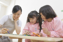 【幼稚園の幼稚園教諭】土日祝休み、型にはめない子ども中心の保育