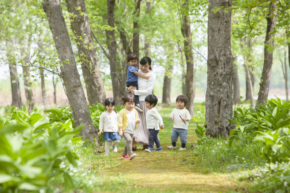 【認可保育園の保育士】「鶴瀬駅」、月給24.3万円〜、体験型保育に力を入れている園です