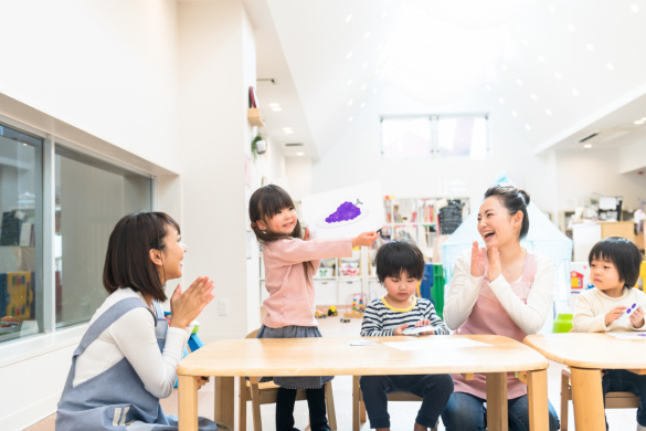 【認定こども園の保育教諭】昇給あり、意欲と好奇心を育てる