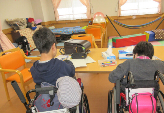 研修制度充実、子どもたちが当たり前の生活を送れるよう支援