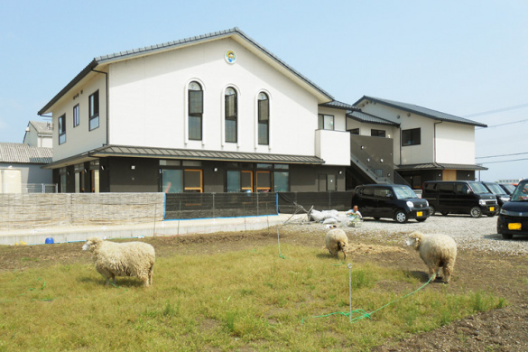 「彦根口駅」、子育てに喜びを持てる社会を目指す