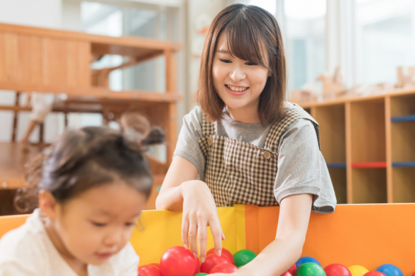 【認可保育園の保育士】季節のお休み充実、遊びを通して学ぶ保育