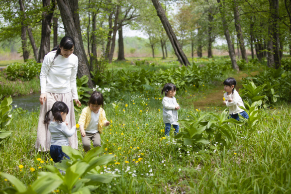 【認定こども園の保育教諭】賞与計4ヶ月分、愛のある子どもを育む